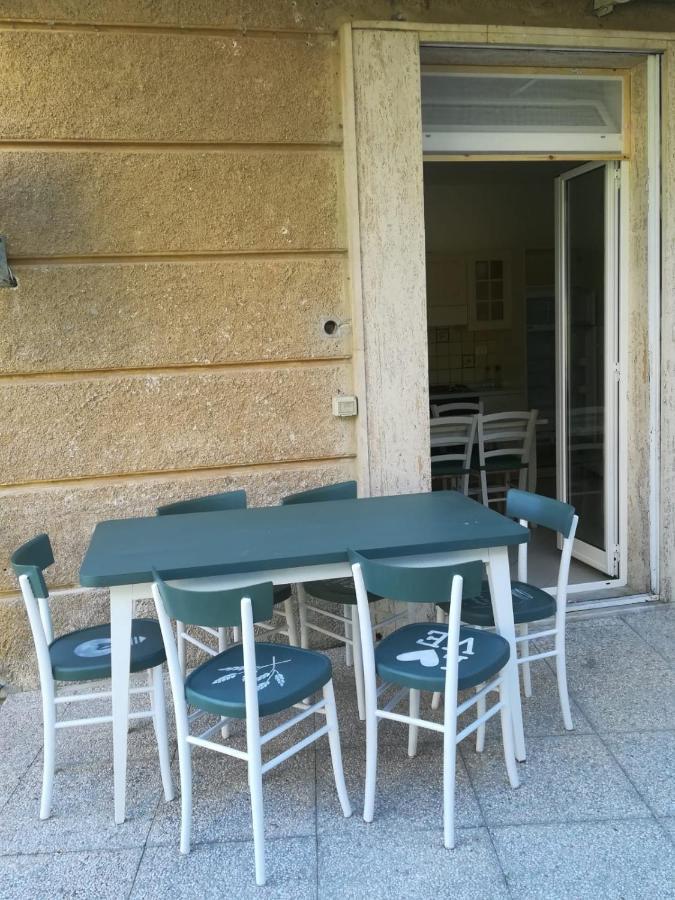 La Casa Di Via Defferrari Lägenhet Noli Exteriör bild